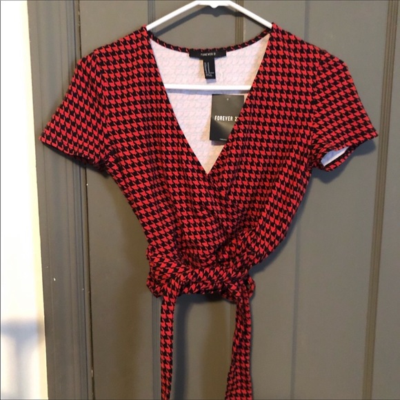 Forever 21 Tops - A red and black checkered crop top